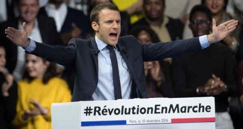 Macron dictateur